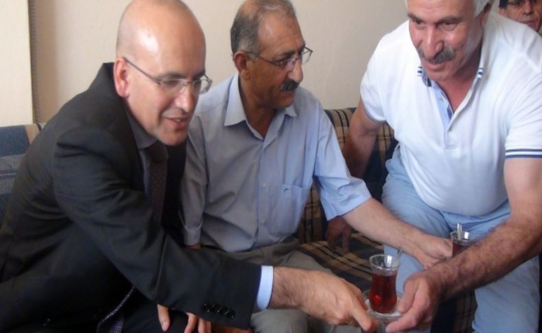 Bakan Şimşek: Demokrasi standartlarının iyileştirilmesi boynumuzun borcudur