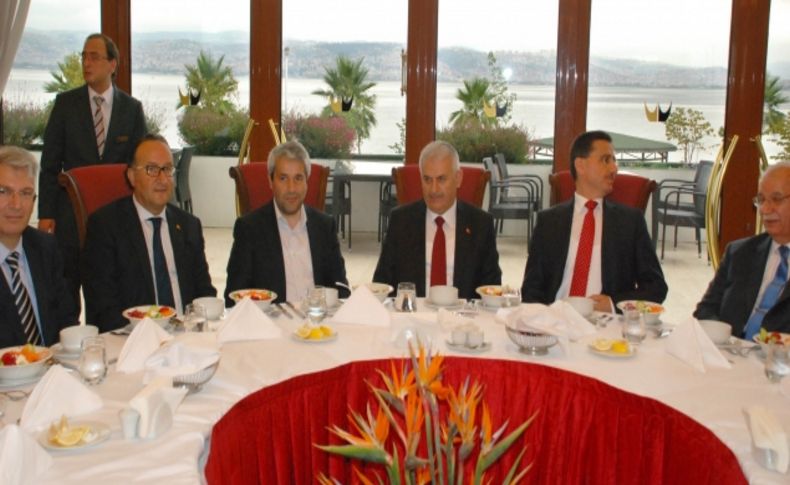 Bakan Yıldırım: Hızlı treninin resmi açılışı 29 Ekim değil