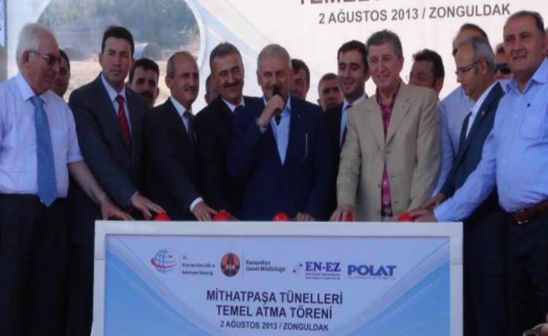 Bakan Yıldırım, Mithatpaşa Tünelleri'nin temel atma törenine katıldı