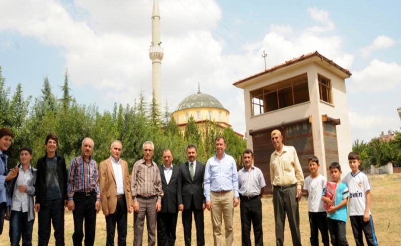 Bakımsız camiye belediye el attı