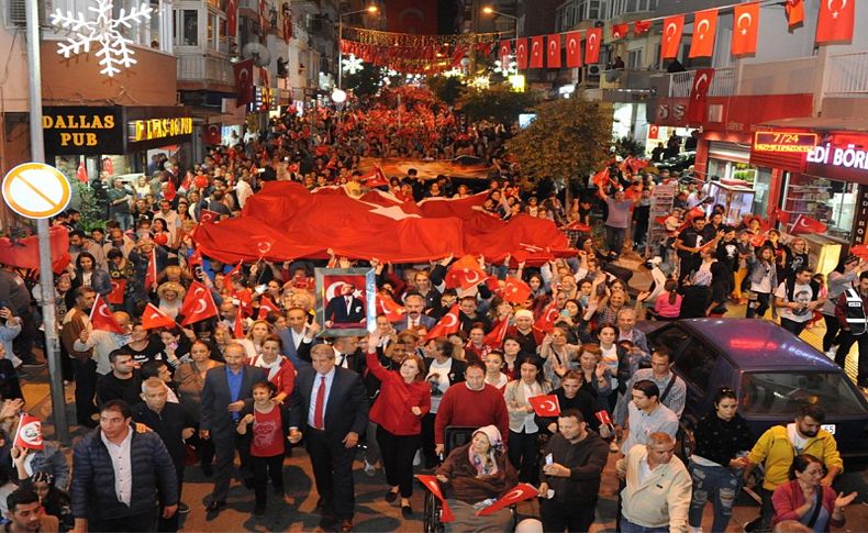 Balçova’da Cumhuriyet sevdası sığmadı