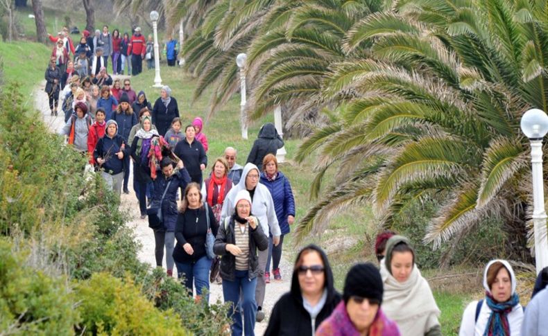 Balçovalı doğaseverler Urla'da yürüdü