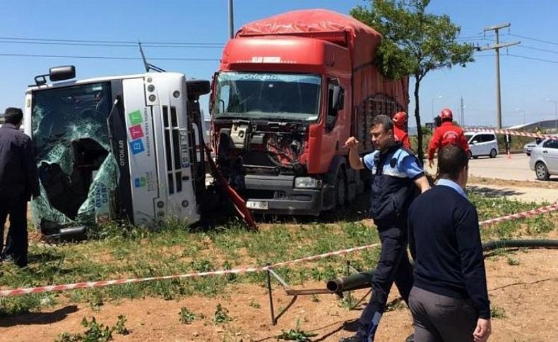 Balıkesir’de feci kaza: 19 yaralı