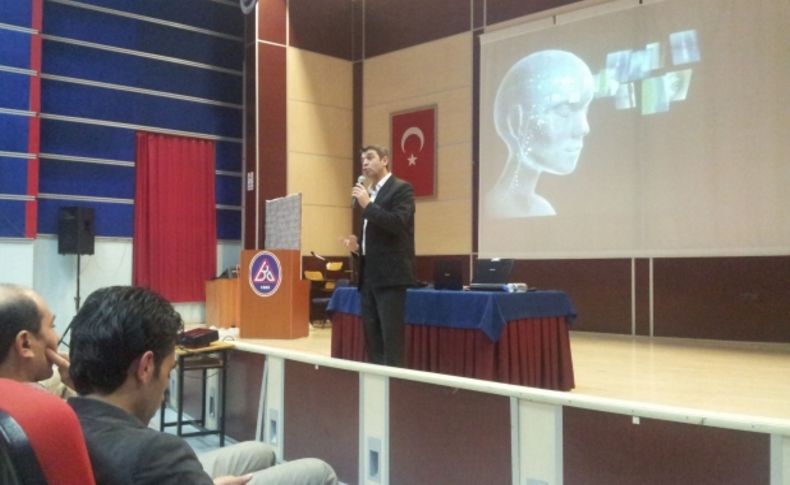 Balıkesir Körfez Dershanesi öğrenciler için motivasyon semineri düzenledi