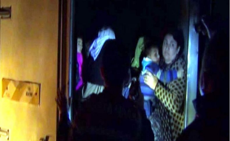 Kamyonda 'balık istifi' gibi taşınan mülteciler yakalandı