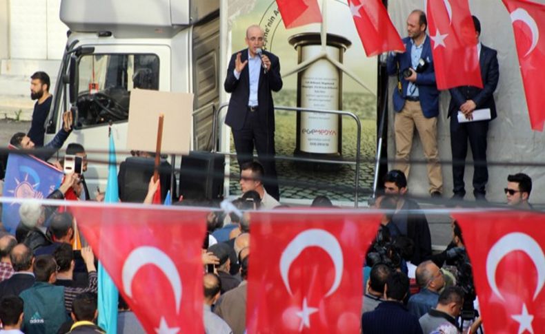 Başbakan Yardımcısı Şimşek’ten mini miting