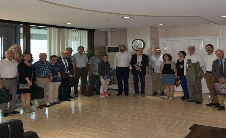Başkan Gümrükçü Çiğlili sanatçılarla buluştu