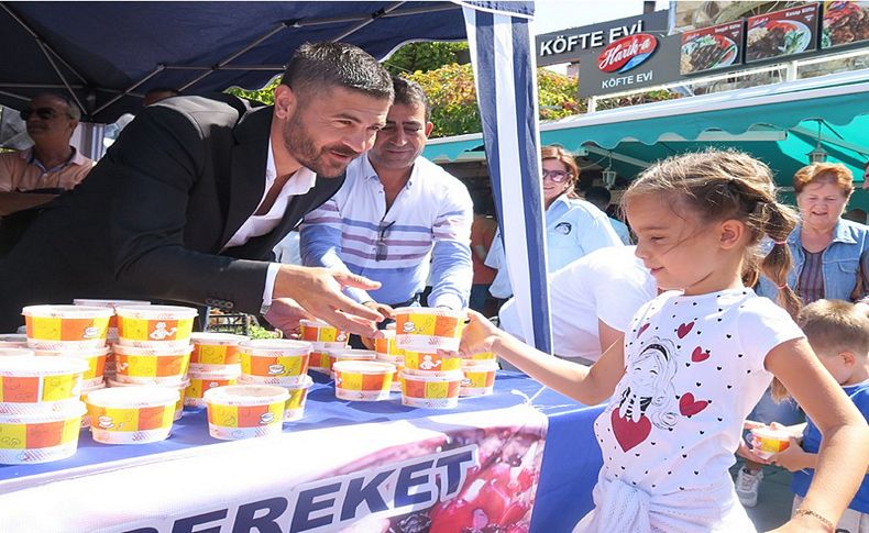 Başkan Gürbüz'den aşure ikramı