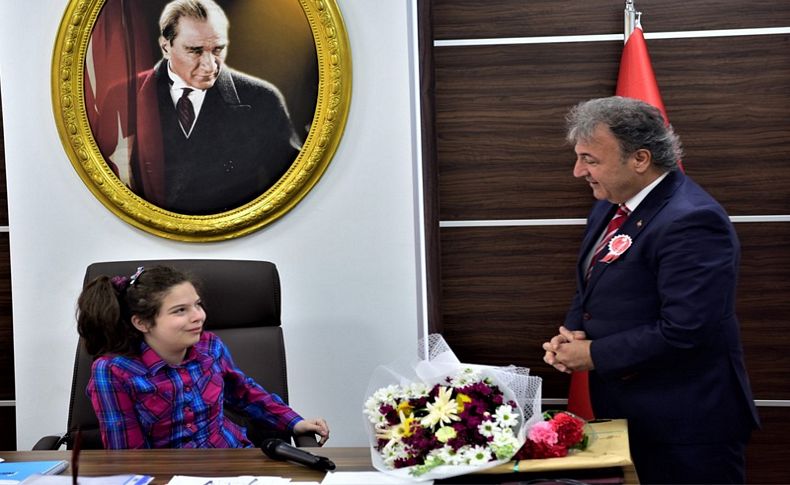 Başkan İduğ 23 Nisan'da koltuğuna oturan öğrenciye verdiği sözü tuttu