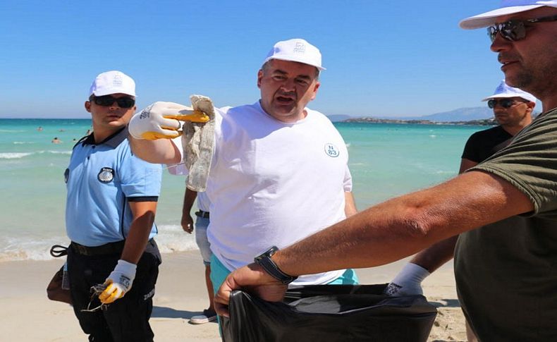 Başkan Oran yine çöp topladı: Kıymetini bilmemiz lazım