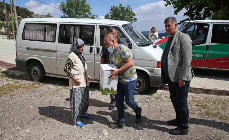 Başkan Tugay'dan Yamanlar'a bayram ziyareti