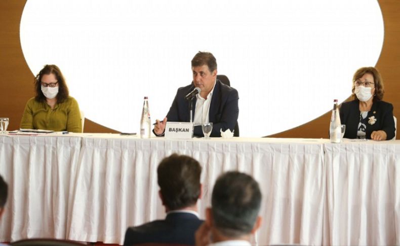 Başkan Tugay meclis üyelerine seslendi: Sizler benim dava arkadaşlarımsınız!