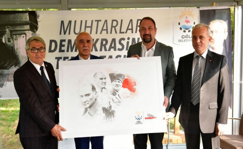 Başkan Utku Gümrükçü muhtarlarla buluştu