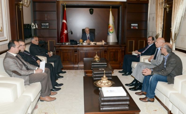 Başkan Aldırmaz'a esnaftan hizmet teşekkürü