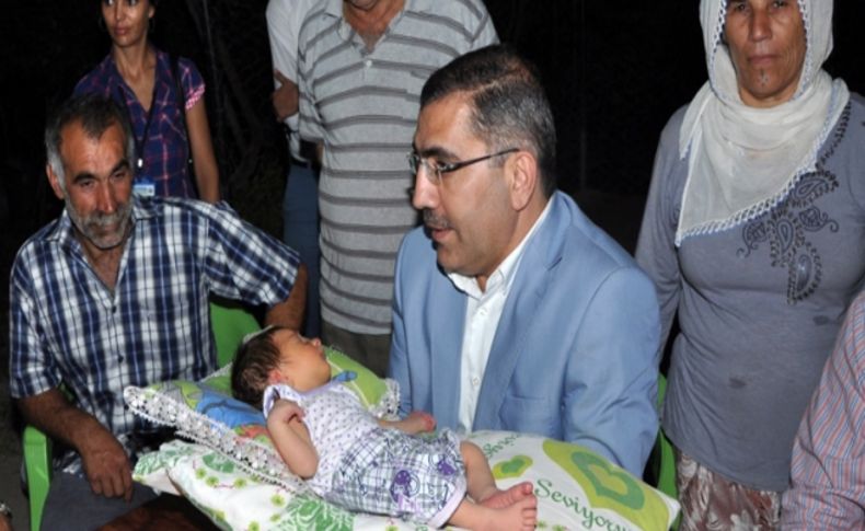 Başkan Çelikcan, 4 günlük bebeğe isim babalığı yaptı