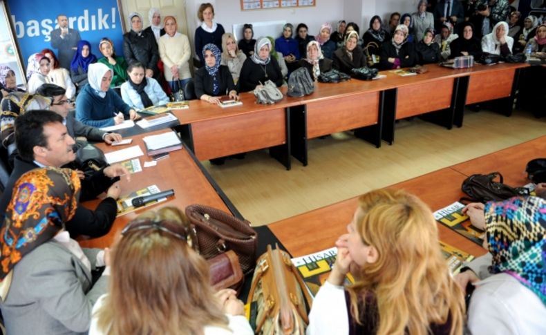 Başkan Dündar, kadınlardan mahalle sorunlarını dinledi