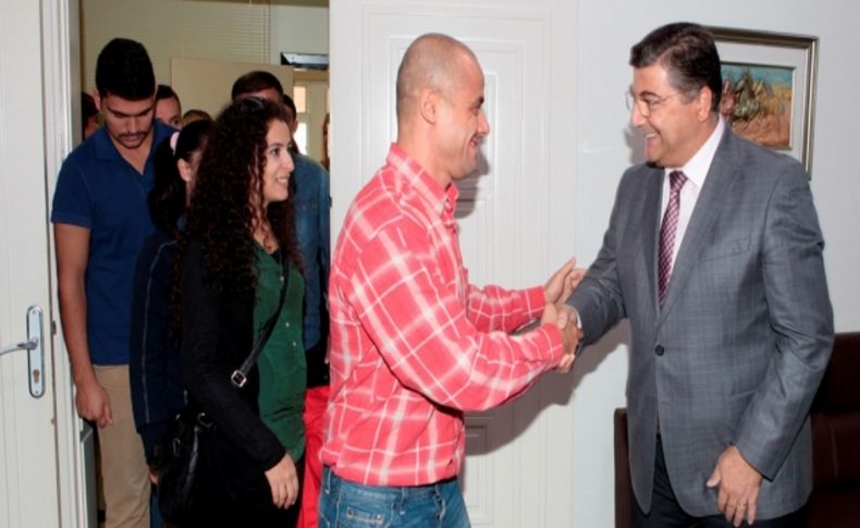 Başkan Sındır belediye personeliyle bayramlaştı