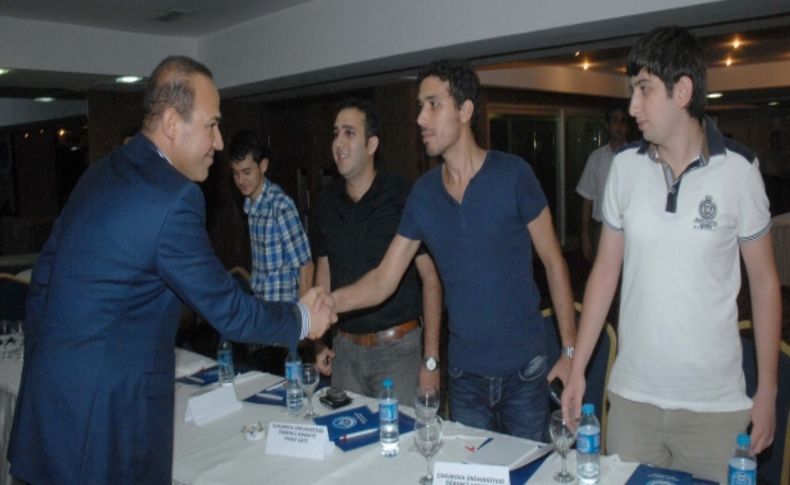Başkan Sözlü, gençlerle Adana'nın sorunlarını tartıştı