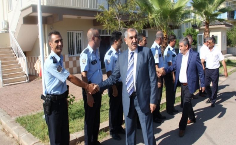 Başkan Tursun, Döşemealtı’nda vatandaşlarla bayramlaşma