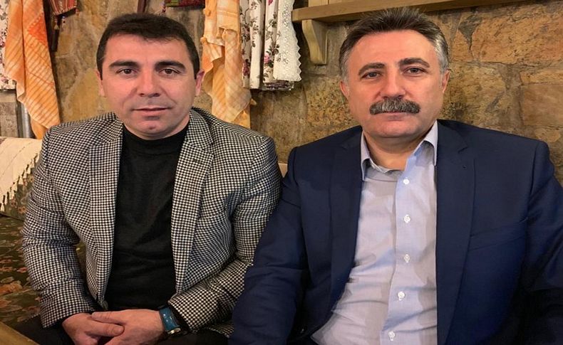 Sandal ve Alper'den Bayraklı mesajları