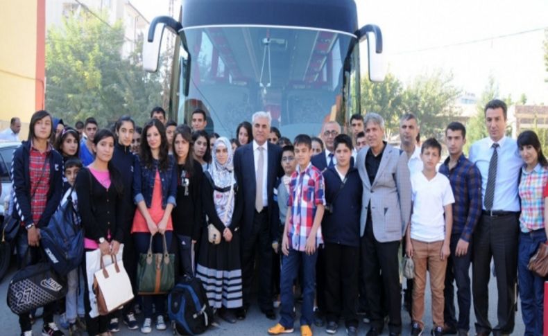 Batmanlı öğrenciler Afyonkarahisar’a uğurlandı