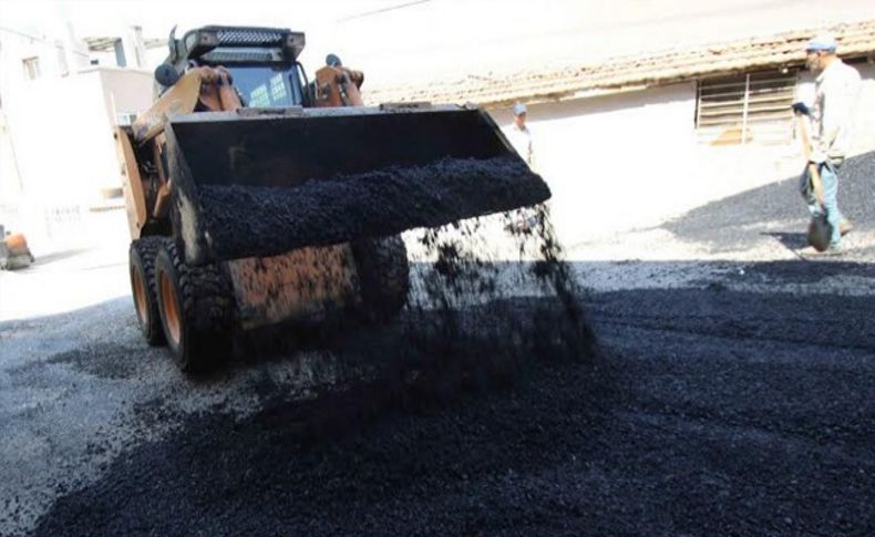 Bayraklı'da asfaltlama çalışmaları tam gaz