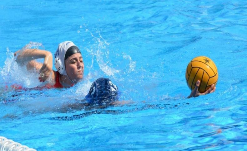 Bayanlar 2. Lig Sutopu karşılaşmaları Adana’da başladı