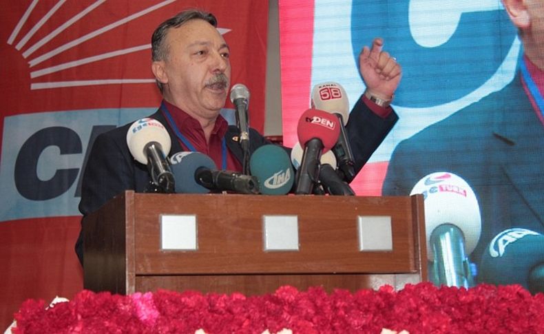 Bayır'dan kongrede sert sözler: Saraylarda palyaço olmaktansa...