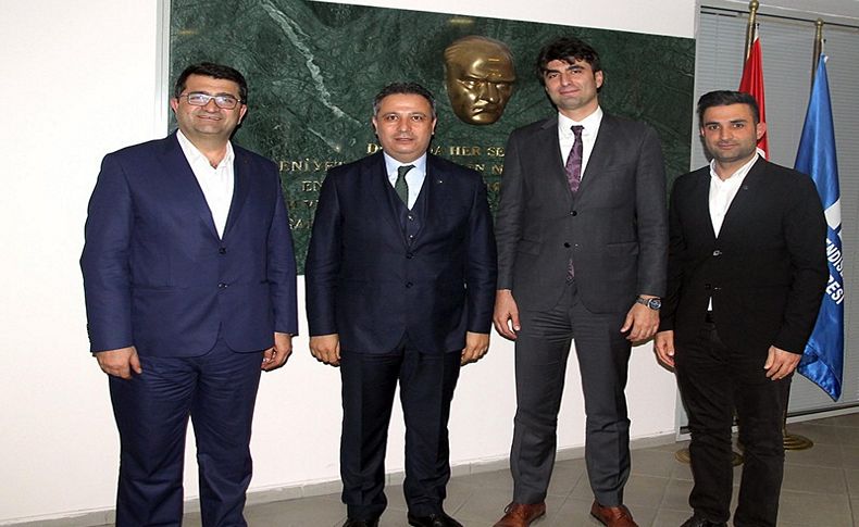 Bayraklı aday adayı Erel, İMO'yu ziyaret etti