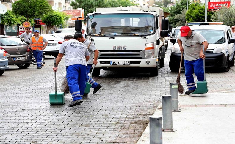 Bayraklı'da bahar temizliği