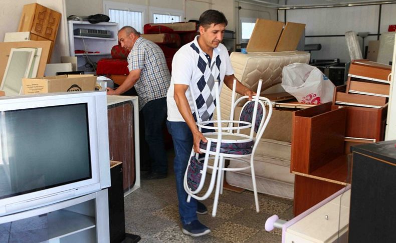 Bayraklı'da binlerce aileye destek