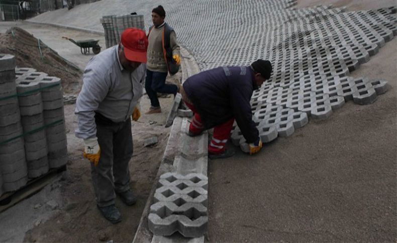 Bayraklı'da fen işleri tam gaz