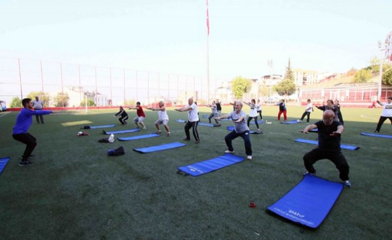 Bayraklı'da sabah sporu başladı