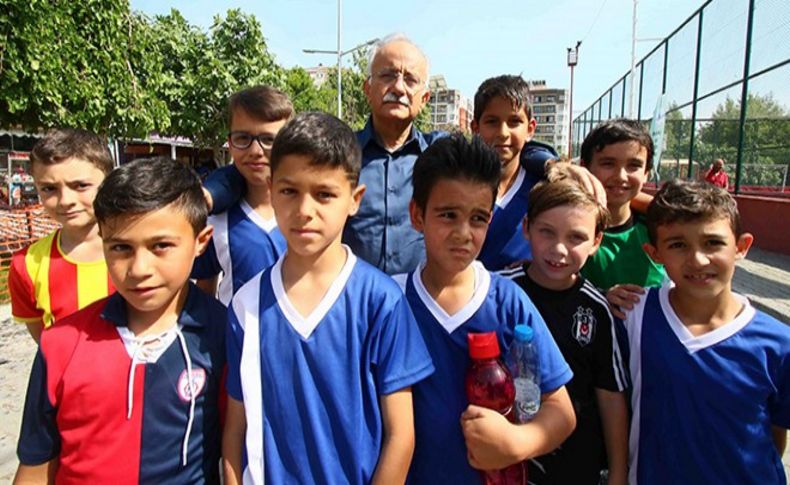 Bayraklı'da şehit anısına futbol turnuvası