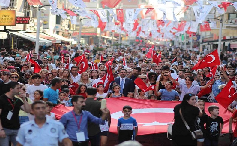 Bayraklı'da zafer coşkusu