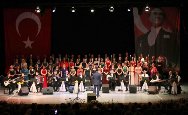 Bayraklı koroları 'O ses'leri bekliyor