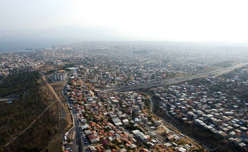 Bayraklı'nın altı mahallesinde imar uygulamaları durdu