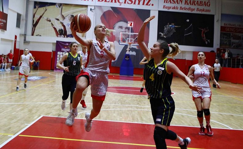 Bayraklı'nın perileri Play-off peşinde