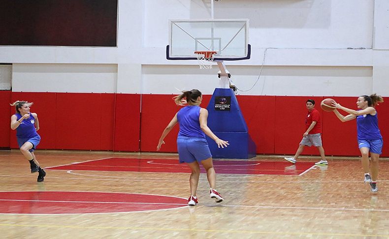 Bayraklı'nın perileri yeni sezona hazırlanıyor