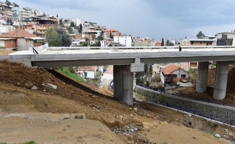 Bayraklı trafiğine nefes