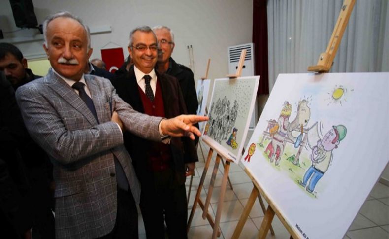 Bayraklı'yı karikatürler ve fotoğraflarla anlattılar