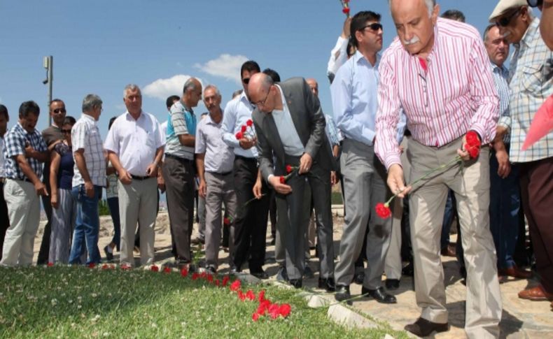Bayraklı Madımak'ı unutmadı