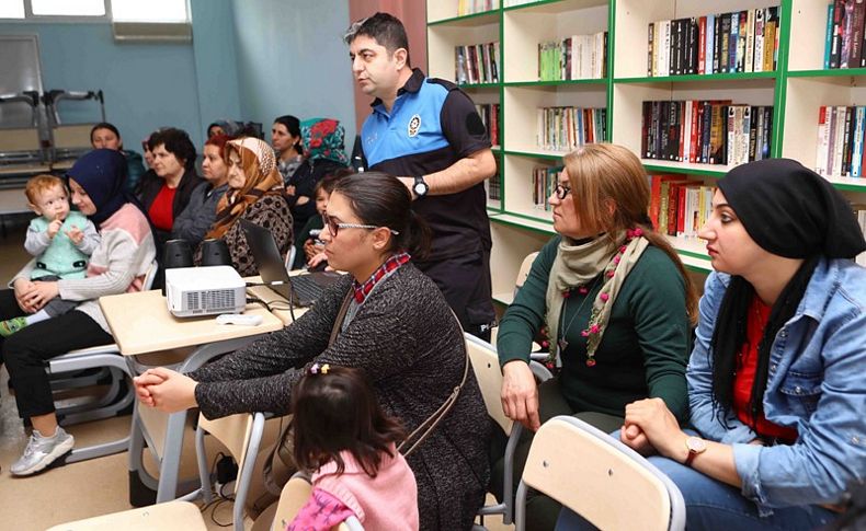 Bayraklılı kadınlara 'Şiddete hayır' semineri