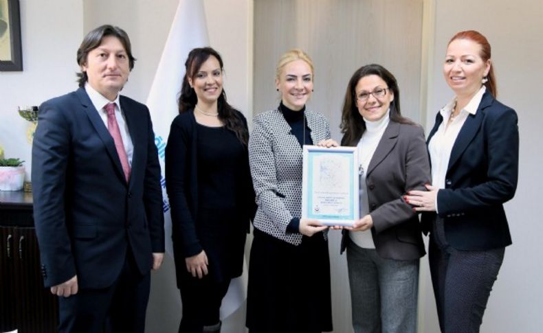 Bebek dostu derneğe ödül
