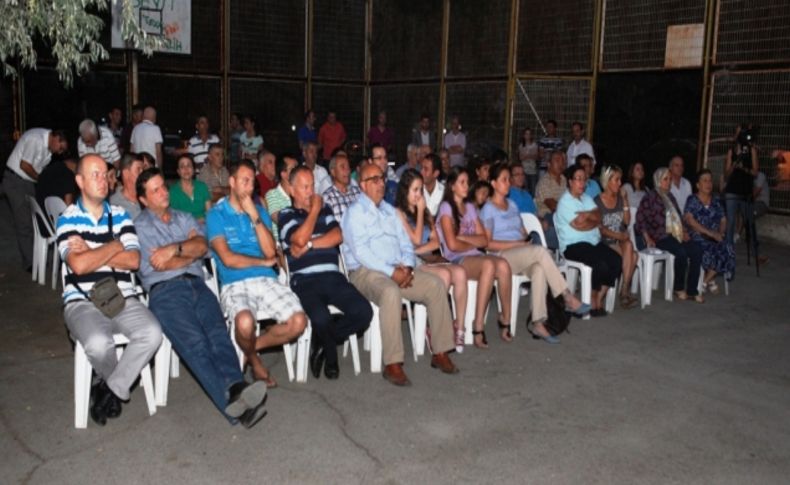 Belediye, yapacağı parkı mahalle komitesinde masaya yatırdı