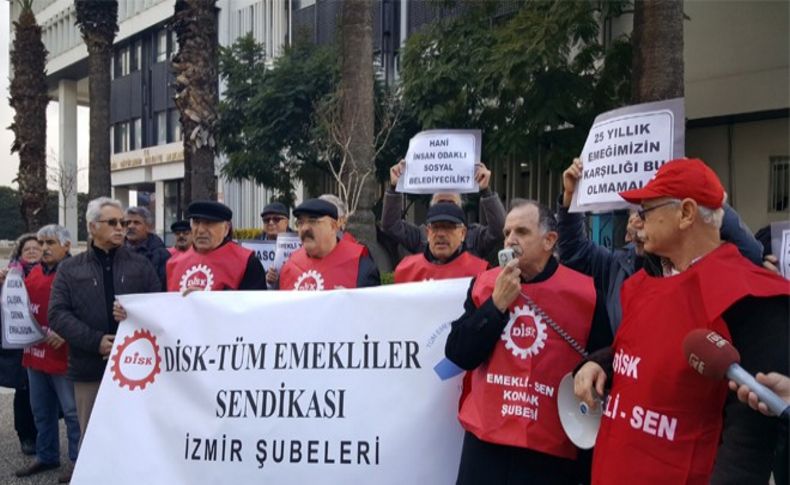 Belediyenin kararını protesto ettiler: 60 yaş kartı isyanı