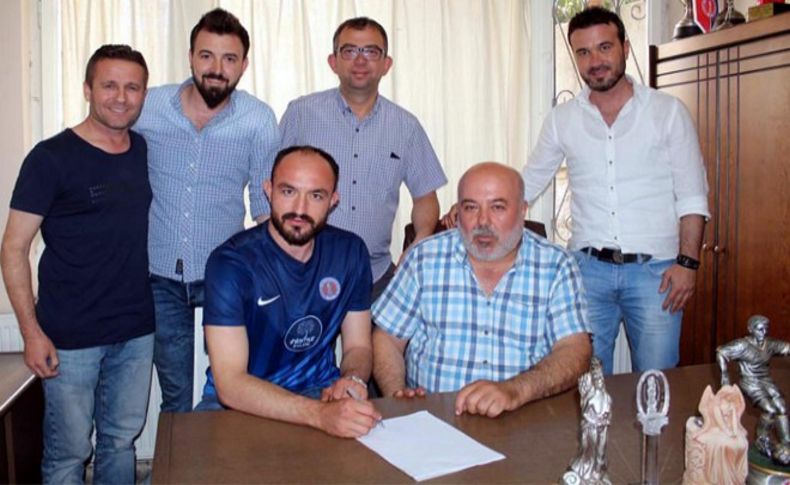 Bergama Belediyespor Anıl'a imzayı attırdı