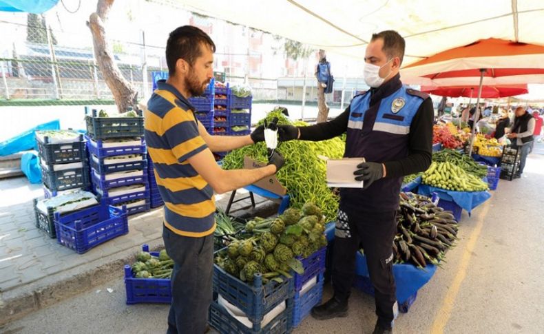 Bergama’da 312 bin adet maske ve kolonya