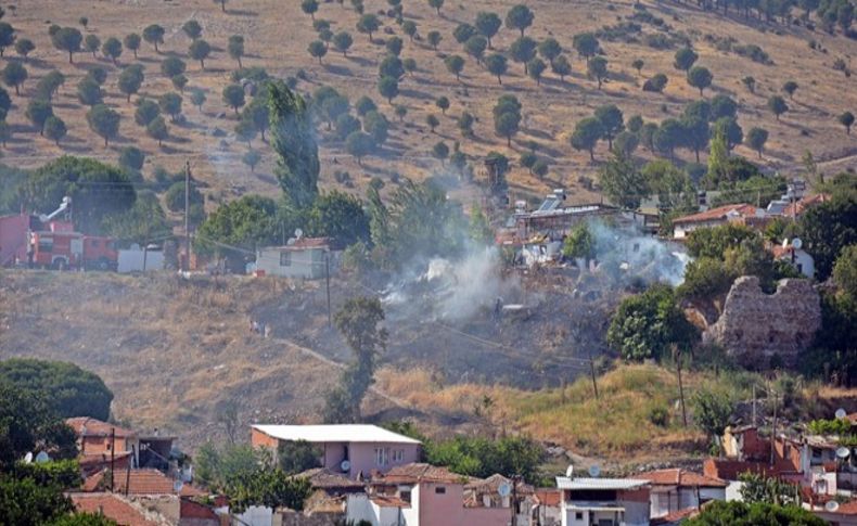 Bergama'da korkutan yangın