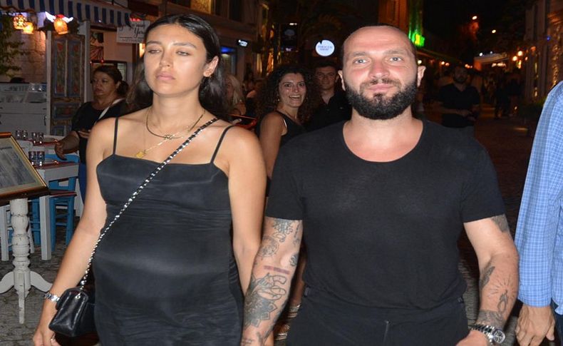 Berkay duruşma sonrası geldiği Çeşme'de eşiyle tatilde